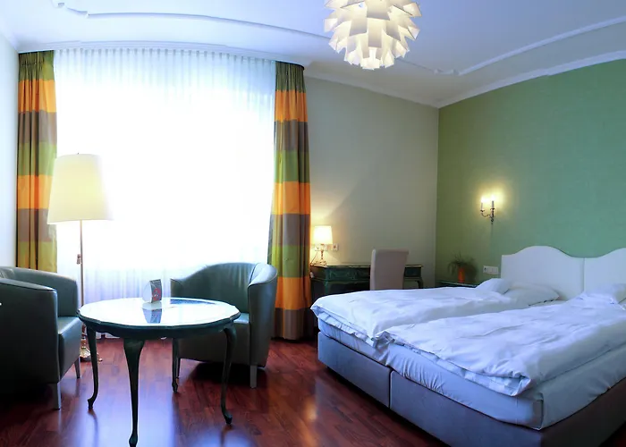 Bayerischer Hof 4*