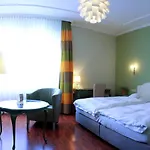 Bayerischer Hof 4*
