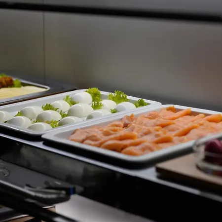 호텔 Bayerischer Hof 4*