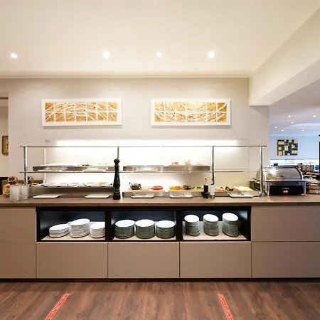Hotel Bayerischer Hof 4*