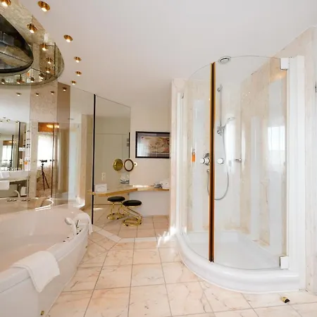 Bayerischer Hof 4* 바이로이트
