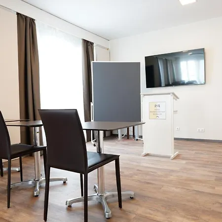 Bayerischer Hof 4*