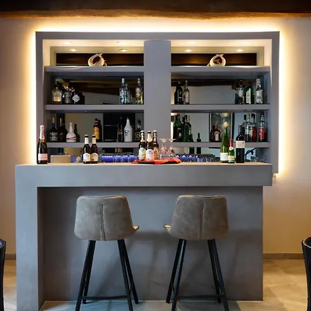 Bayerischer Hof Hotel 4*