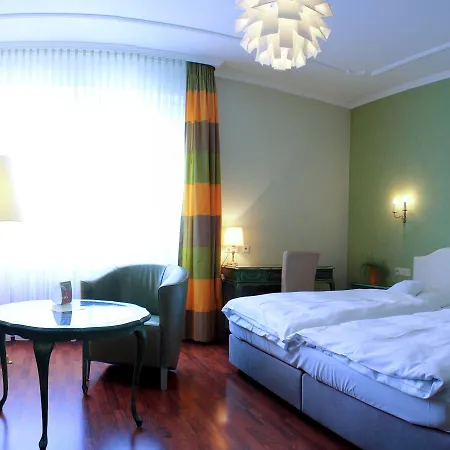 Bayerischer Hof 4*