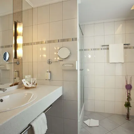 호텔 Bayerischer Hof 4*