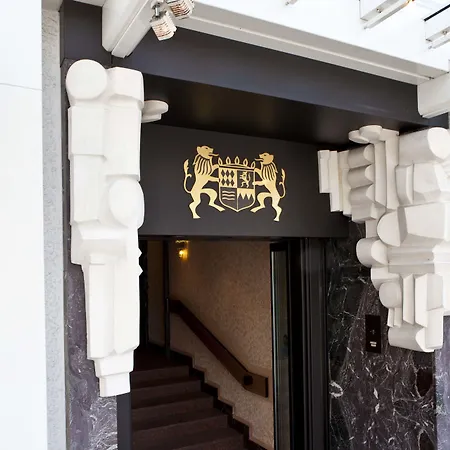 Bayerischer Hof Hotel 4*
