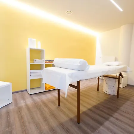 Bayerischer Hof Hotel 4*