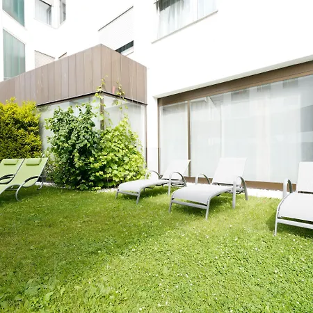 Bayerischer Hof Hotel 4*