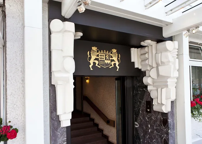 Bayerischer Hof Hotel 4*